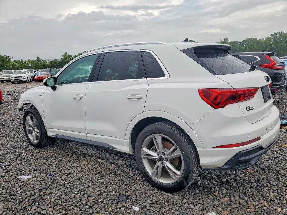56306786 :رقم المزاد ، WA1EECF30N1138594 vin ، 2022 Audi Q3 مزاد بيع