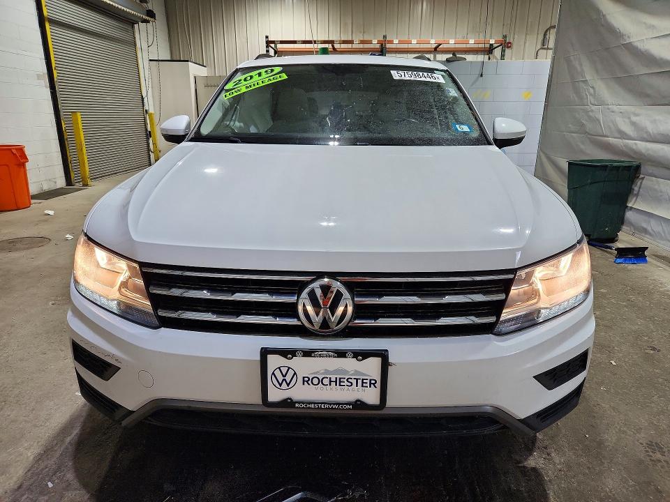 Продажа на аукционе авто 2019 Volkswagen Tiguan, vin: 3VV2B7AX3KM185671, номер лота: 57598446