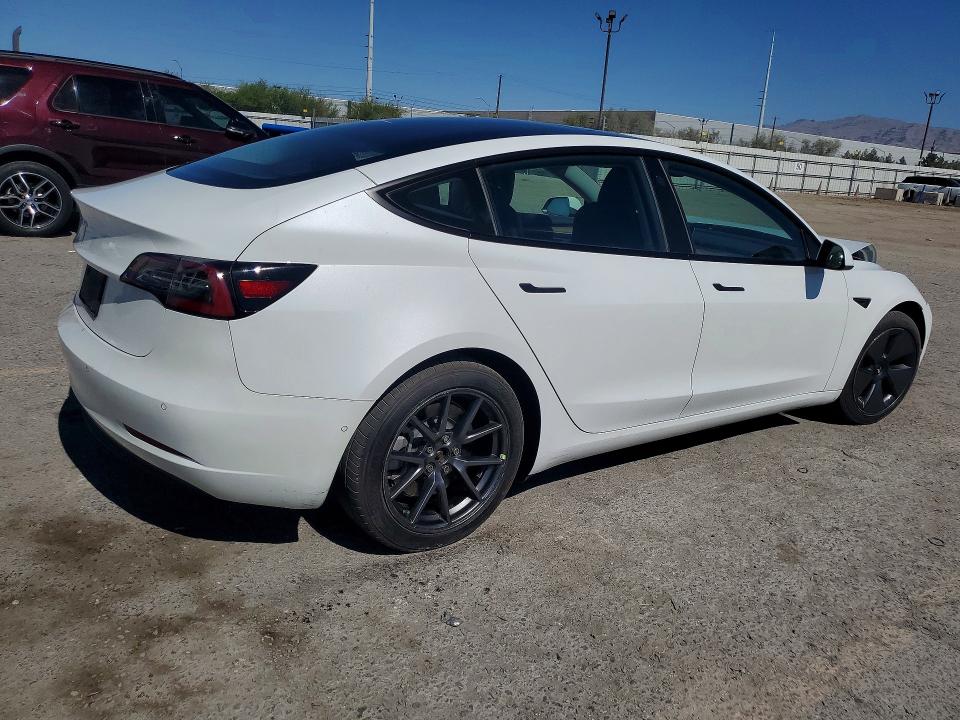 56442486 :رقم المزاد ، 5YJ3E1EA3NF113455 vin ، 2022 Tesla Model 3 مزاد بيع