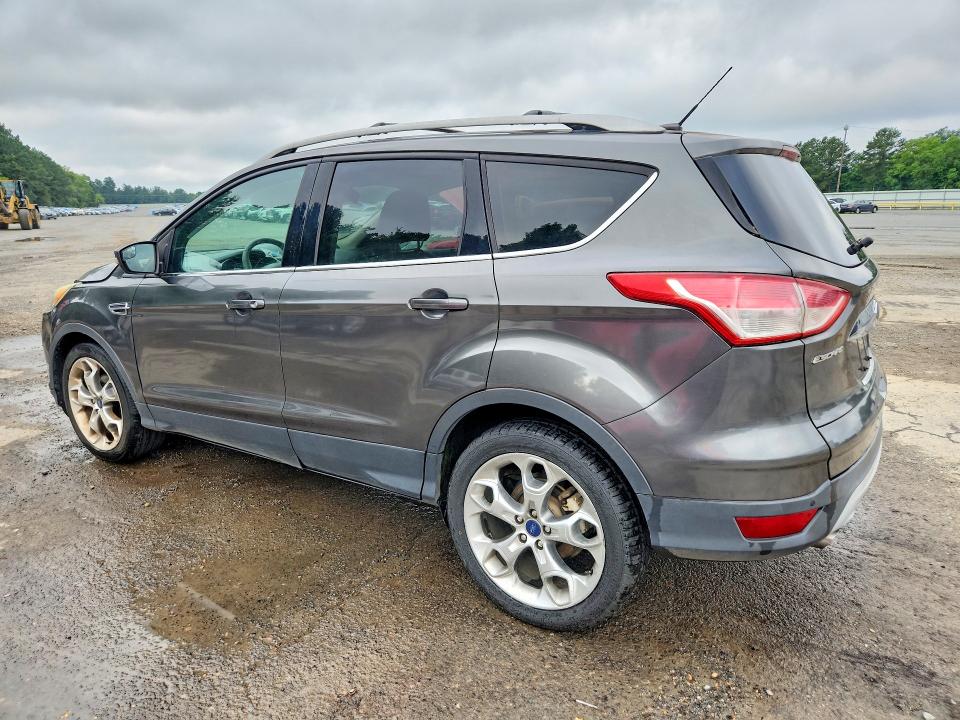2015 Ford Escape მანქანა იყიდება აუქციონზე, vin: 1FMCU0JX3FUB45513, აუქციონის ნომერი: 55789636