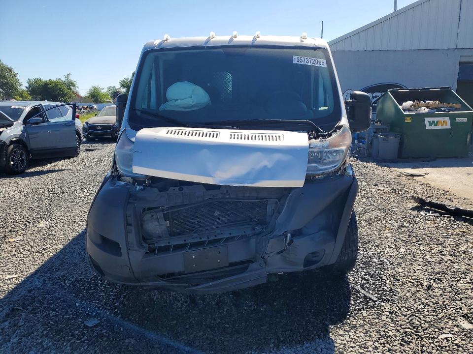 55737206 :رقم المزاد ، 3C6TRVNG2HE528820 vin ، 2017 Ram Promaster 1500 مزاد بيع