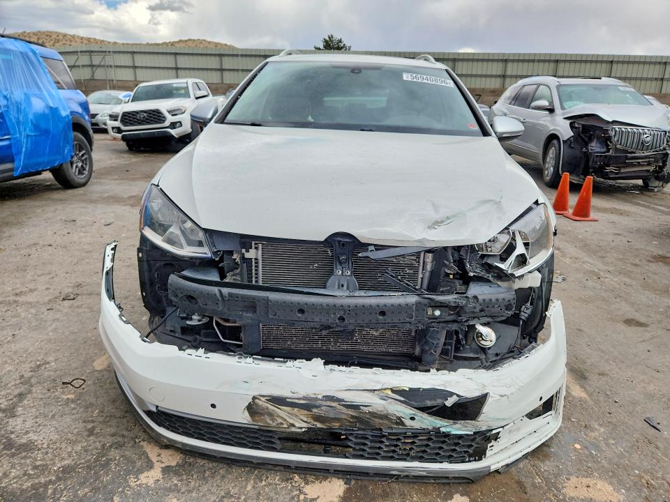 56940896 :رقم المزاد ، 3VWH17AU2HM512679 vin ، 2017 Volkswagen Golf Alltrack مزاد بيع