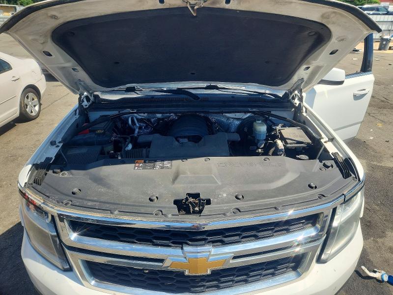 58832196 :رقم المزاد ، 1GNSKJKC1FR300402 vin ، 2015 Chevrolet Suburban مزاد بيع