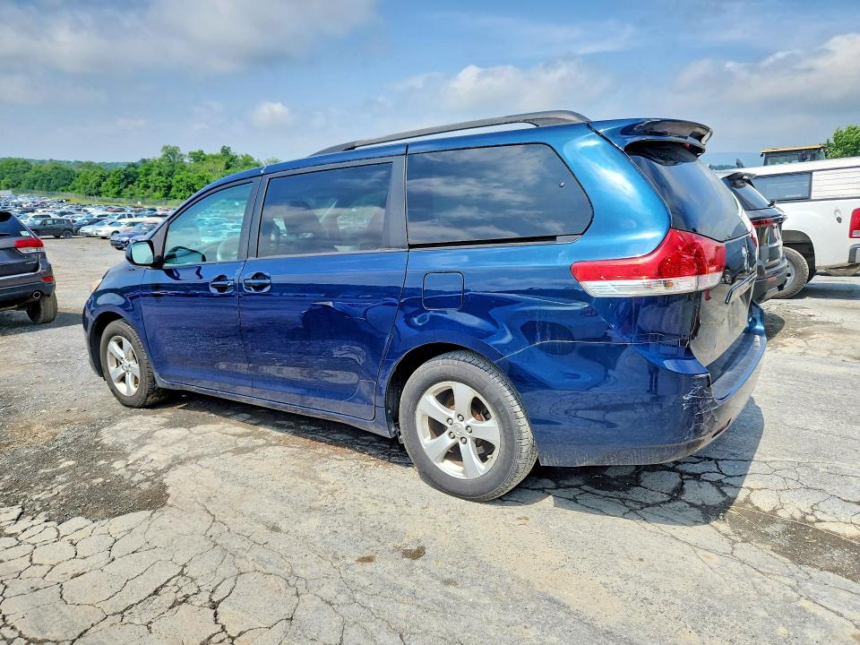 2011 Toyota Sienna მანქანა იყიდება აუქციონზე, vin: 5TDKK3DC4BS054295, აუქციონის ნომერი: 56681496