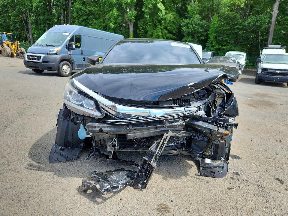 2017 Honda Accord მანქანა იყიდება აუქციონზე, vin: 1HGCR2F52HA147901, აუქციონის ნომერი: 58510256