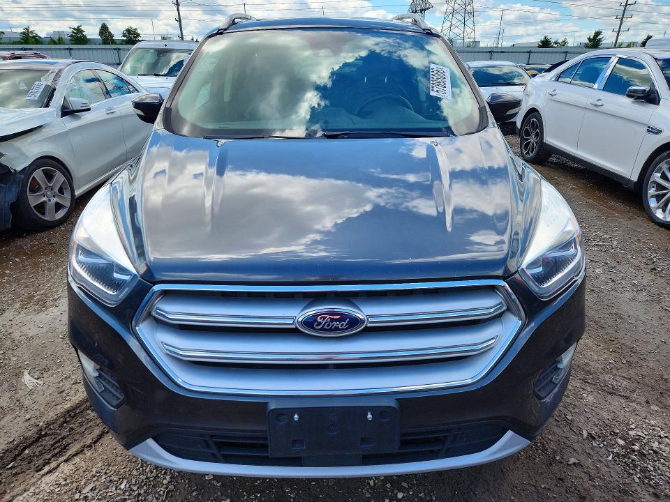 2018 Ford Escape მანქანა იყიდება აუქციონზე, vin: 1FMCU9J95JUD34890, აუქციონის ნომერი: 57895066