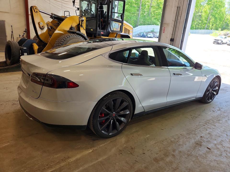 Продажа на аукционе авто 2014 Tesla Model S, vin: 5YJSA1H12EFP43583, номер лота: 56327816