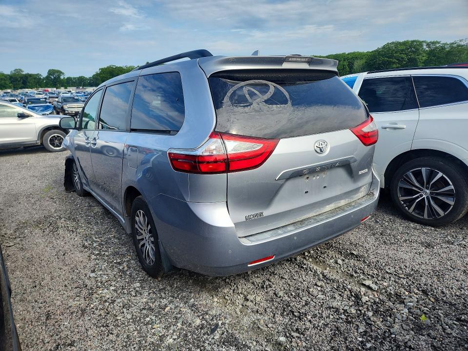 2018 Toyota Sienna მანქანა იყიდება აუქციონზე, vin: 5TDYZ3DC7JS938249, აუქციონის ნომერი: 52410056