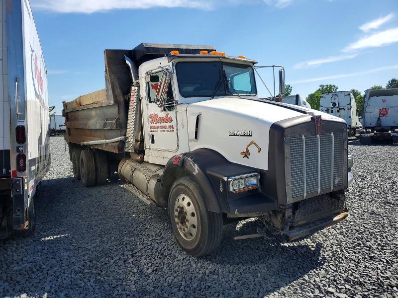 57526746 :رقم المزاد ، 3WKDA48X44F053624 vin ، 2004 Kenworth Construction مزاد بيع