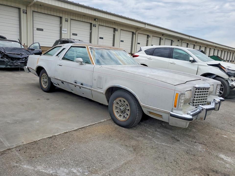 57668046 :رقم المزاد ، 7G87F252558 vin ، 1977 Ford Thunderbird مزاد بيع