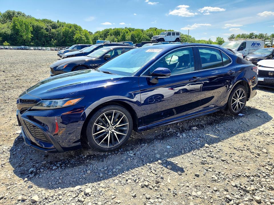 2021 Toyota Camry მანქანა იყიდება აუქციონზე, vin: 4T1G11AK1MU608072, აუქციონის ნომერი: 57654116