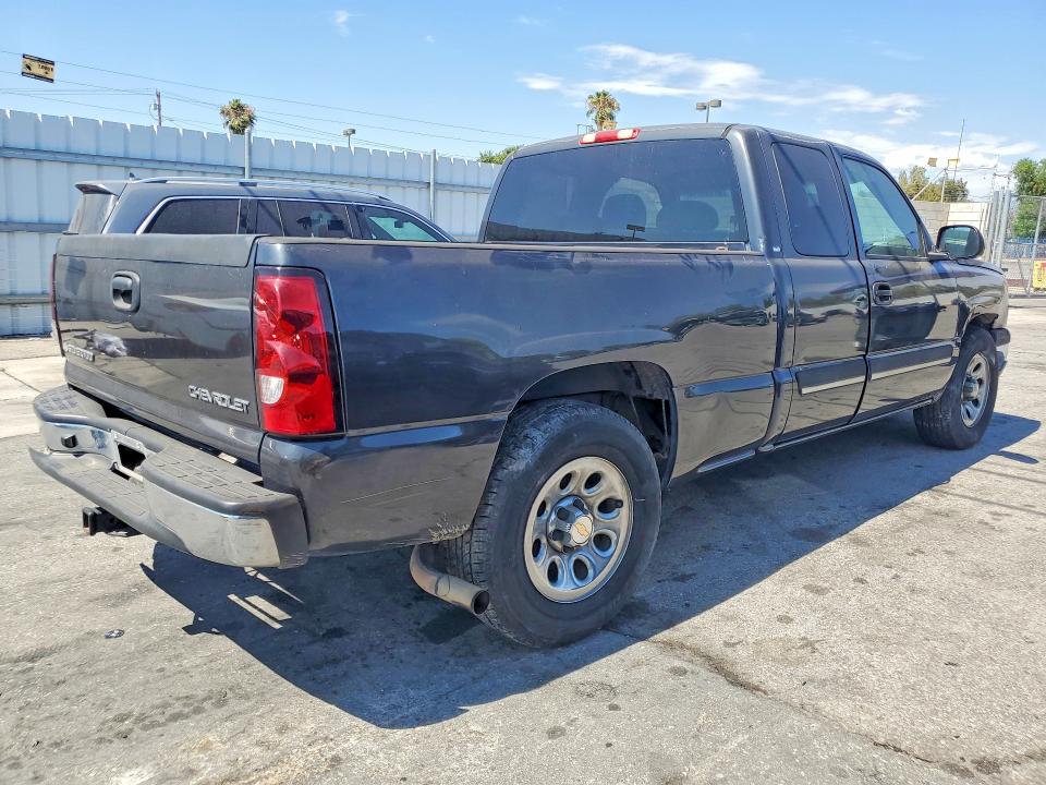 57186546 :رقم المزاد ، 2GCEC19V851205773 vin ، 2005 Chevrolet Silverado مزاد بيع