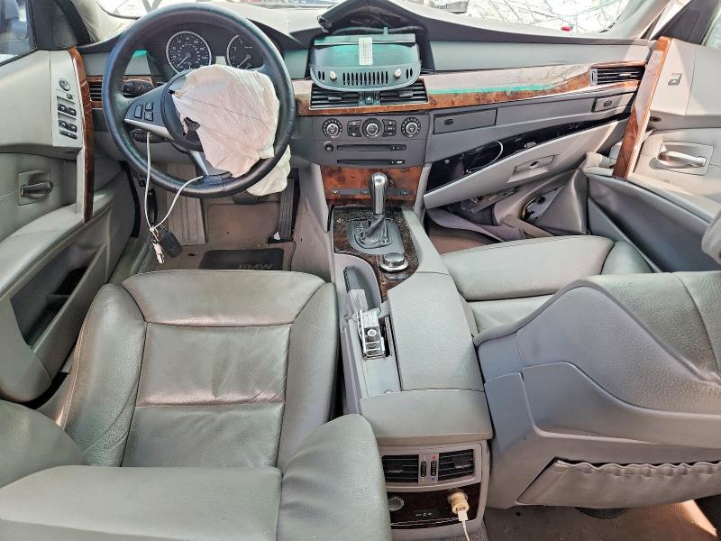 2007 Bmw 530 მანქანა იყიდება აუქციონზე, vin: WBANE73507CM55203, აუქციონის ნომერი: 57354436