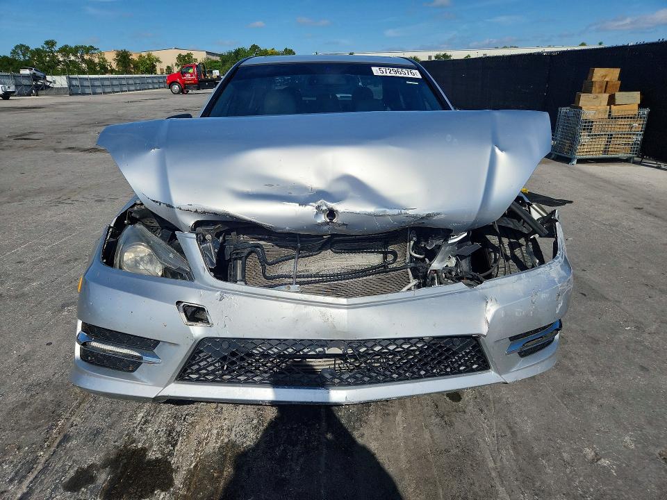 Aukcja sprzedaży 2012 Mercedes-benz C, vin: WDDGF4HB2CR216187, numer aukcji: 57296576