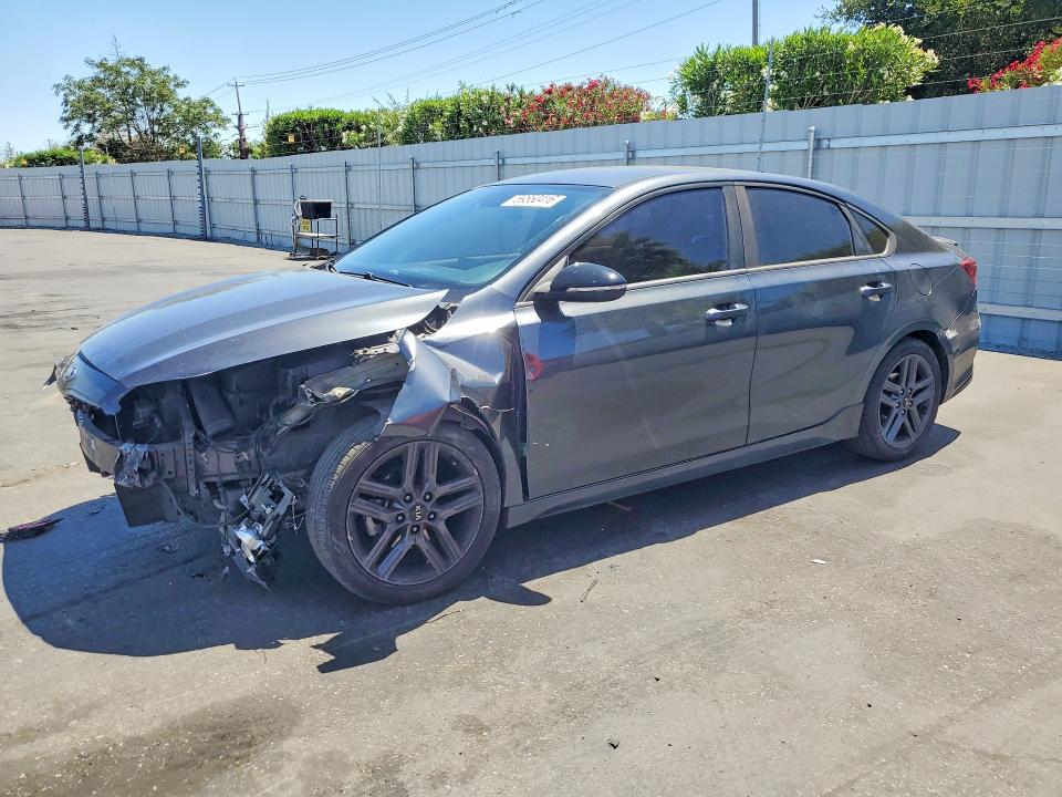 2020 Kia Forte მანქანა იყიდება აუქციონზე, vin: 3KPF34AD2LE228779, აუქციონის ნომერი: 59550416
