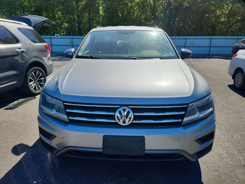 2020 Volkswagen Tiguan მანქანა იყიდება აუქციონზე, vin: 3VV3B7AX1LM075885, აუქციონის ნომერი: 55964986