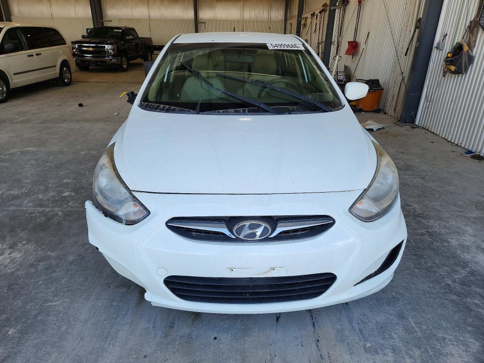 54999686 :رقم المزاد ، KMHCT4AE8DU496083 vin ، 2013 Hyundai Accent مزاد بيع