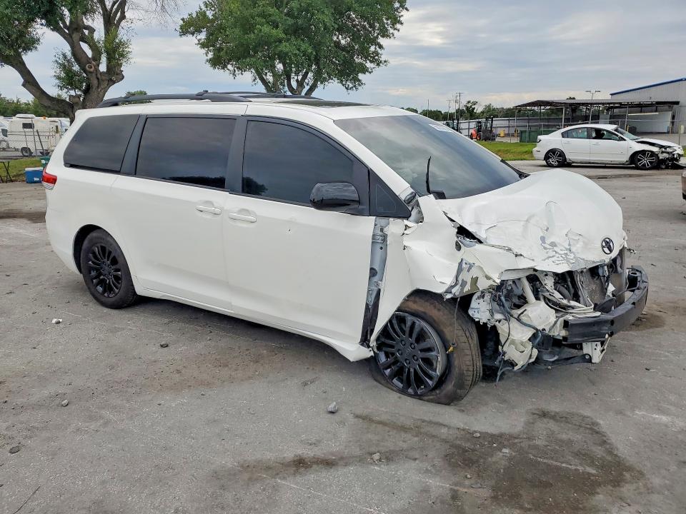 2014 Toyota Sienna მანქანა იყიდება აუქციონზე, vin: 5TDYK3DCXES438287, აუქციონის ნომერი: 55024566