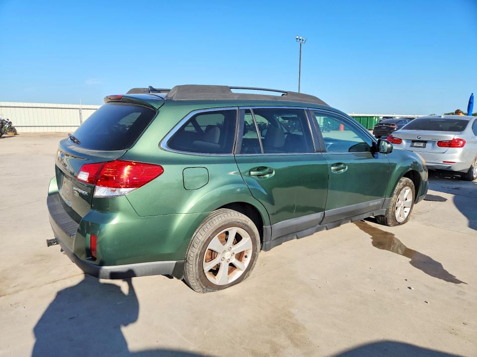 Auction sale of the 2014 Subaru Outback, vin: 4S4BRCCC9E3300272, lot number: 53951756