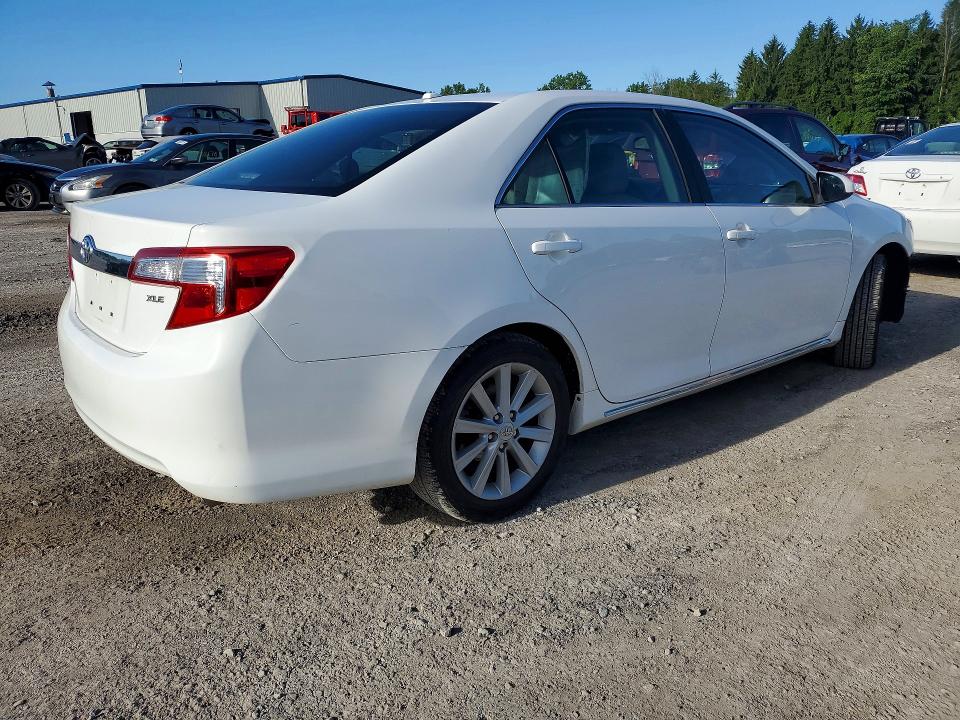 58582266 :رقم المزاد ، 4T4BF1FK5ER395350 vin ، 2014 Toyota Camry مزاد بيع