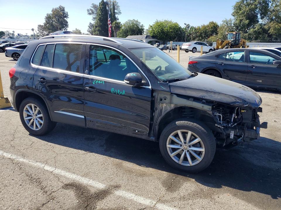 Aukcja sprzedaży 2017 Volkswagen Tiguan, vin: WVGRV7AX3HK040324, numer aukcji: 56297376