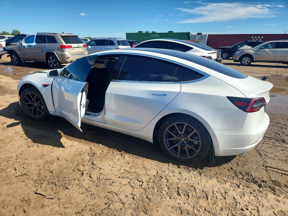 57870706 :رقم المزاد ، 5YJ3E1EB6KF193807 vin ، 2019 Tesla Model 3 مزاد بيع