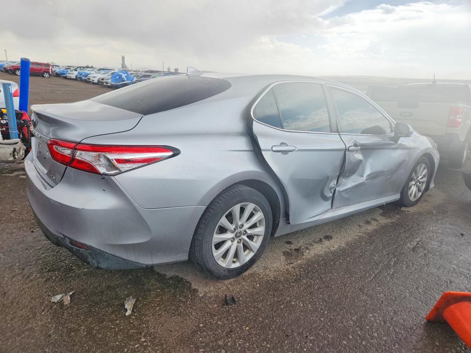 2020 Toyota Camry მანქანა იყიდება აუქციონზე, vin: 4T1C11AK1LU367319, აუქციონის ნომერი: 55656116