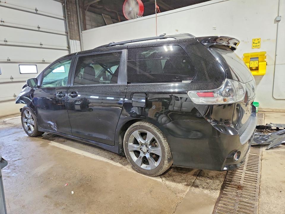 55989226 :رقم المزاد ، 5TDXK3DC0BS064151 vin ، 2025 Toyota Sienna مزاد بيع