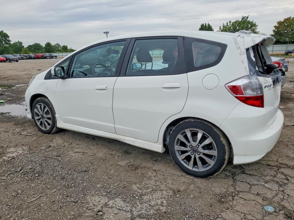 58431026 :رقم المزاد ، JHMGE8H50DC043996 vin ، 2013 Honda Fit مزاد بيع