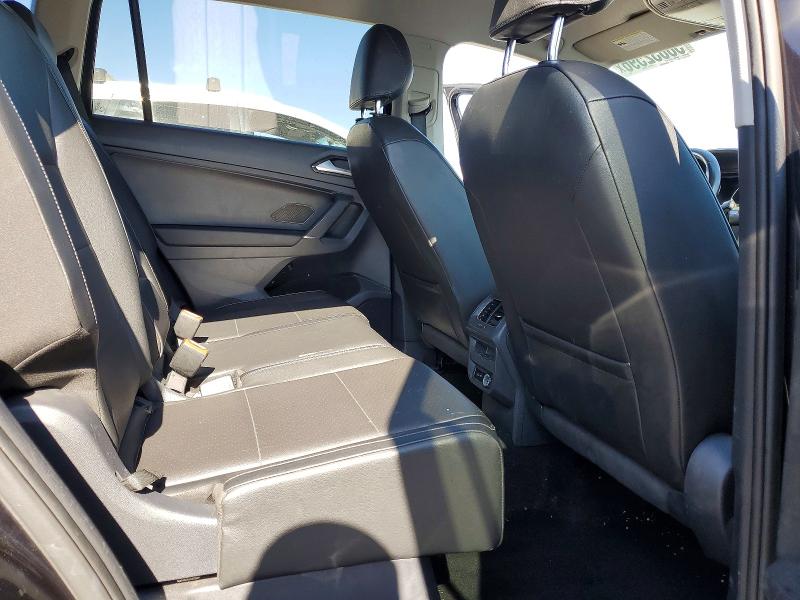 58832596 :رقم المزاد ، 3VV3B7AX9JM214416 vin ، 2018 Volkswagen Tiguan مزاد بيع