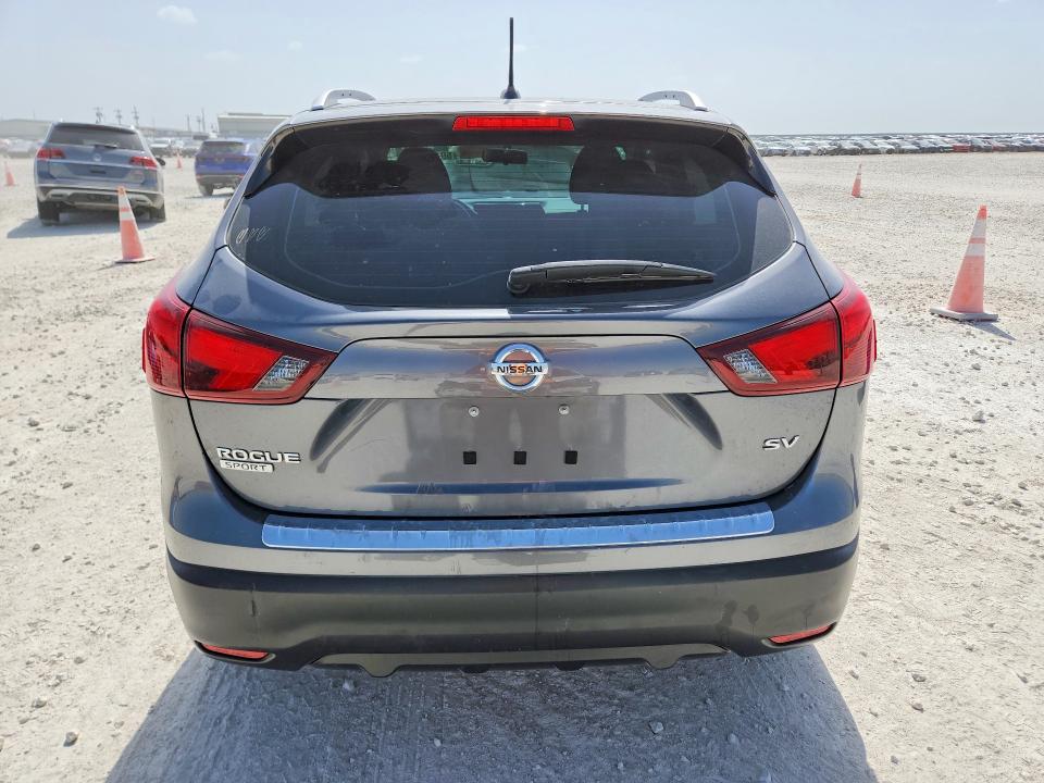 59189216 :رقم المزاد ، JN1BJ1CP8JW185839 vin ، 2018 Nissan Rogue Sport مزاد بيع