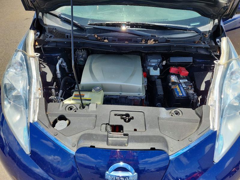 58367516 :رقم المزاد ، 1N4BZ0CP6HC303890 vin ، 2017 Nissan Leaf مزاد بيع