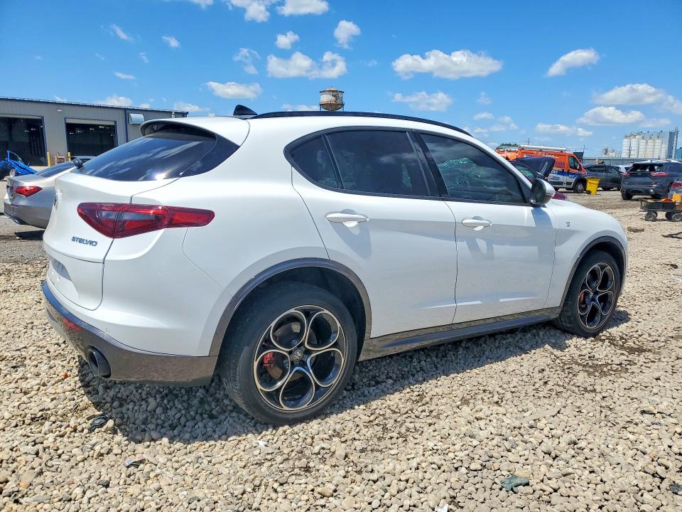 Продаж на аукціоні авто 2022 Alfa Romeo Stelvio, vin: ZASPAKBN6N7D27556, номер лоту: 58003056