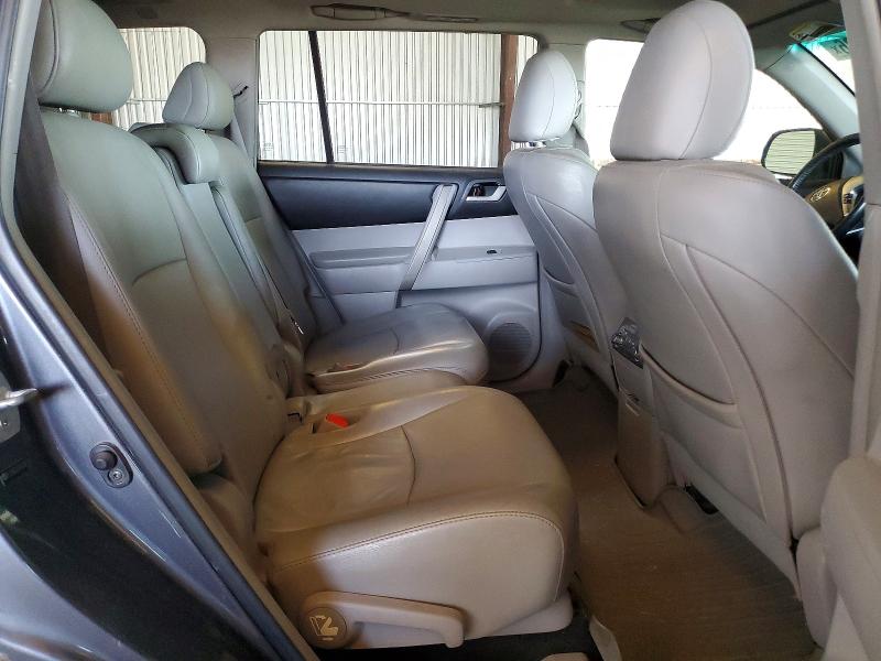 58071586 :رقم المزاد ، 5TDBK3EH9BS065707 vin ، 2011 Toyota Highlander مزاد بيع