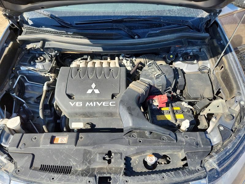 56688886 :رقم المزاد ، JA4JZ3AX1JZ605417 vin ، 2018 Mitsubishi Outlander مزاد بيع
