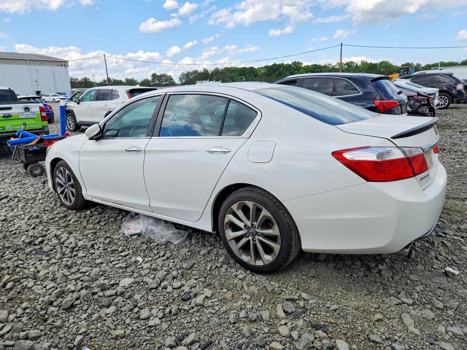 55615626 :رقم المزاد ، 1HGCR2F53FA268059 vin ، 2015 Honda Accord مزاد بيع