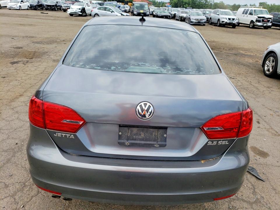2011 Volkswagen Jetta მანქანა იყიდება აუქციონზე, vin: 3VWLZ7AJ4BM371226, აუქციონის ნომერი: 58550946