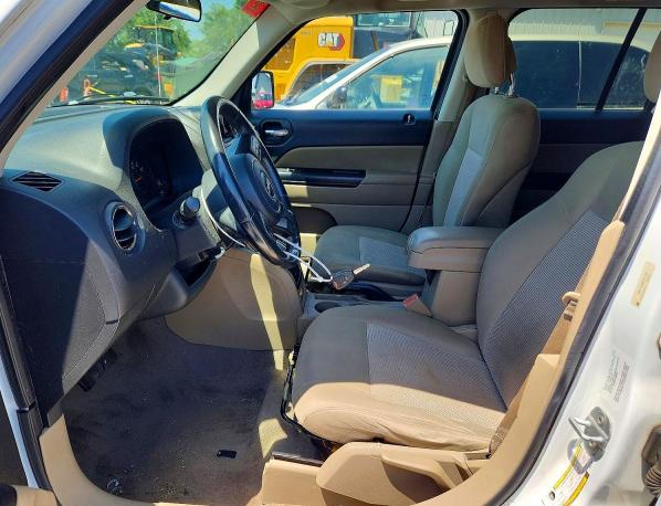 58575976 :رقم المزاد ، 1J4NF1GB9BD221796 vin ، 2011 Jeep Patriot مزاد بيع