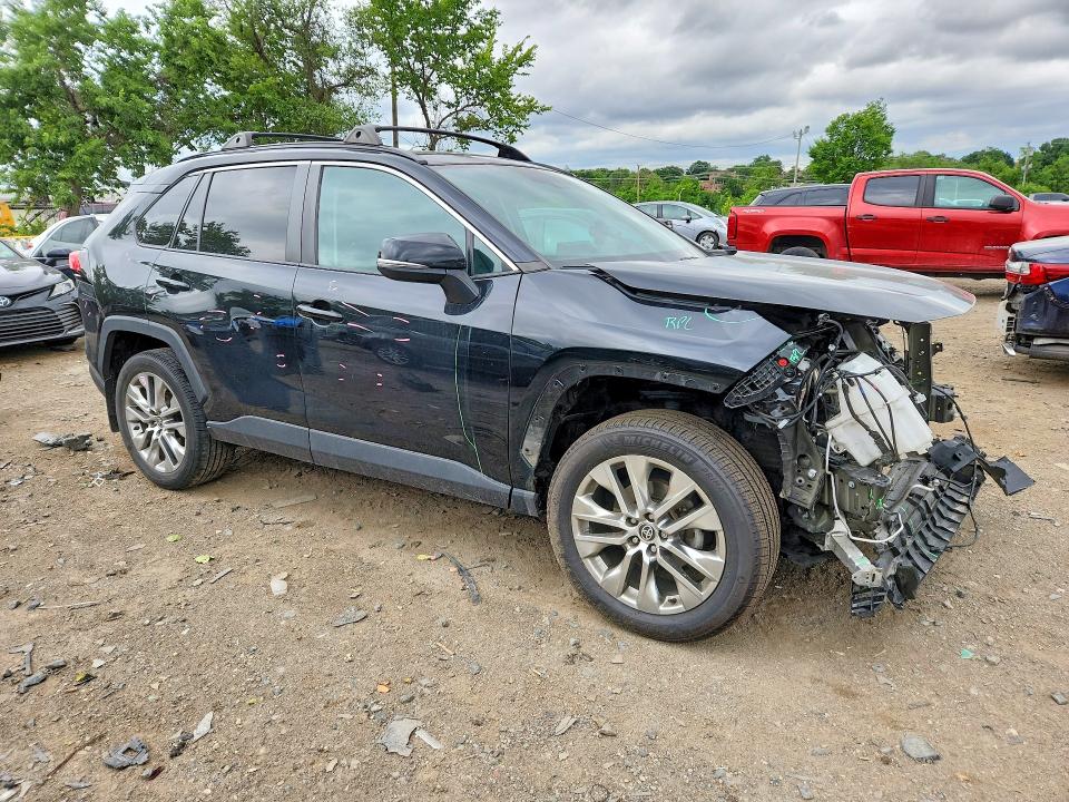 56313056 :رقم المزاد ، 2T3A1RFV3MC185026 vin ، 2021 Toyota Rav4 مزاد بيع