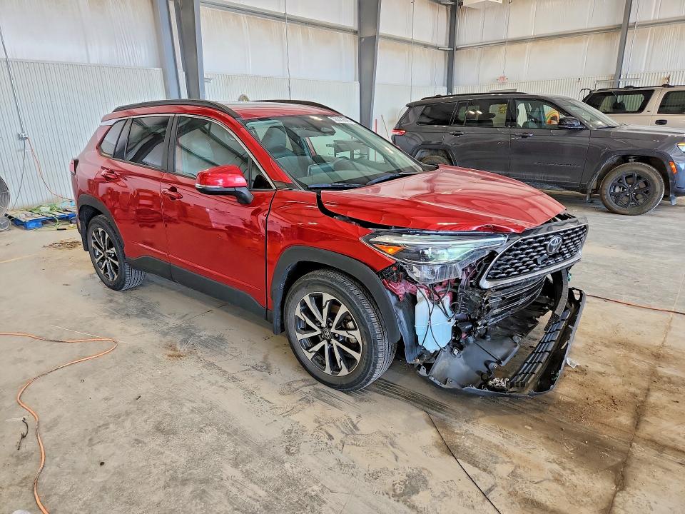 56322646 :رقم المزاد ، 7MUDAABG1PV068111 vin ، 2023 Toyota Corolla Cross مزاد بيع
