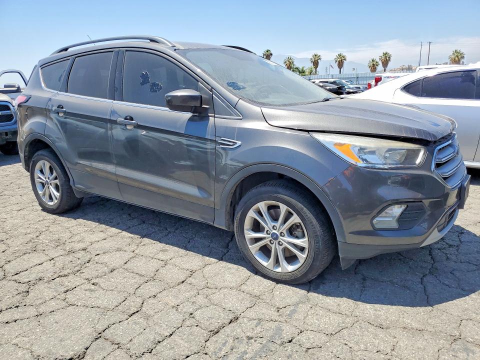 Продажа на аукционе авто 2018 Ford Escape, vin: 1FMCU9GD8JUC13427, номер лота: 55579826