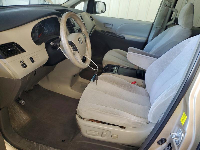 58559516 :رقم المزاد ، 5TDKK3DC7BS008699 vin ، 2011 Toyota Sienna مزاد بيع