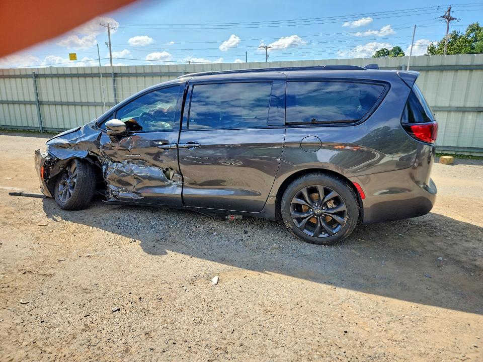 2020 Chrysler Pacifica მანქანა იყიდება აუქციონზე, vin: 2C4RC1EGXLR117346, აუქციონის ნომერი: 57262946