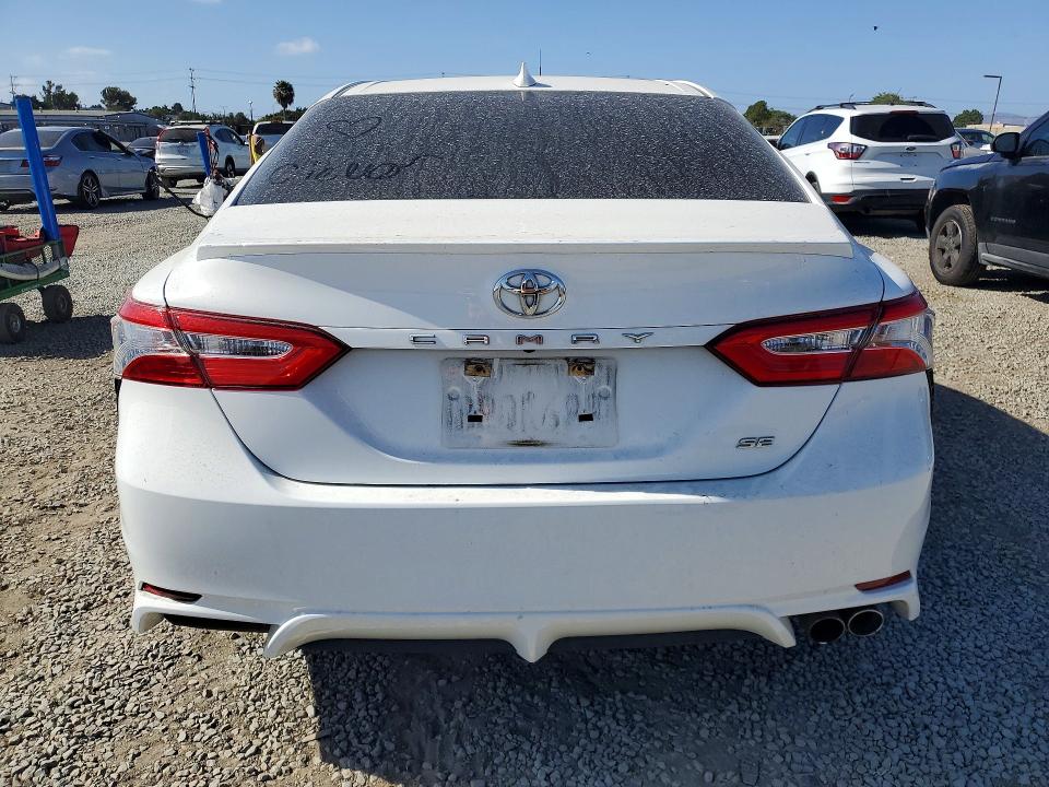 85623465 :رقم المزاد ، 4T1G11AK0LU906112 vin ، 2020 Toyota Camry مزاد بيع