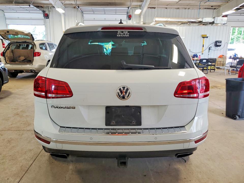Продаж на аукціоні авто 2017 Volkswagen Touareg, vin: WVGRF7BP4HD001399, номер лоту: 55500066