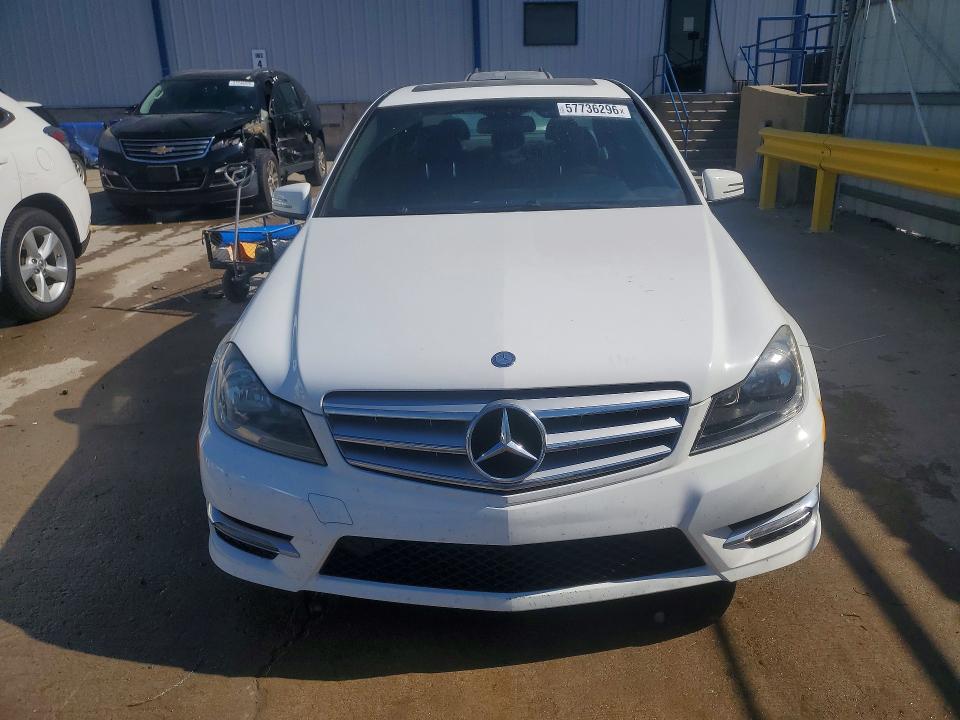 57736296 :رقم المزاد ، WDDGF8AB8DR264537 vin ، 2013 Mercedes-benz C مزاد بيع