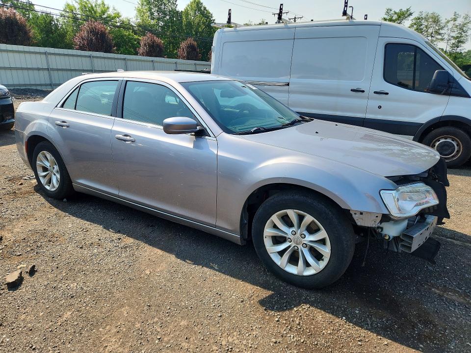 Продаж на аукціоні авто 2015 Chrysler 300, vin: 2C3CCAAG6FH930371, номер лоту: 57849356