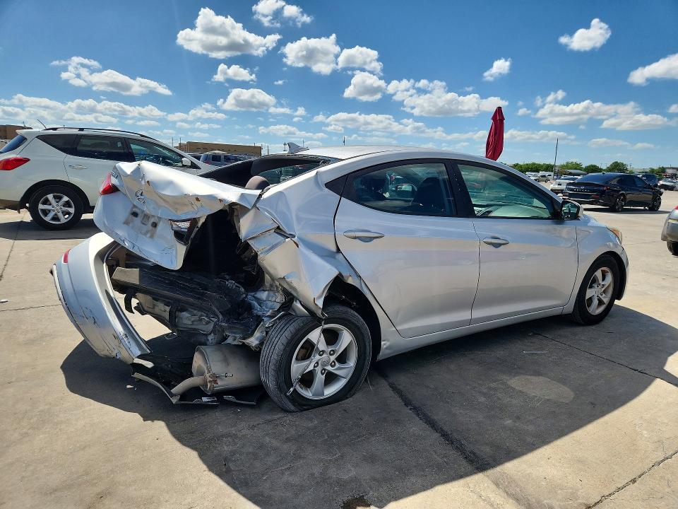56470566 :رقم المزاد ، 5NPDH4AE0FH636358 vin ، 2015 Hyundai Elantra مزاد بيع