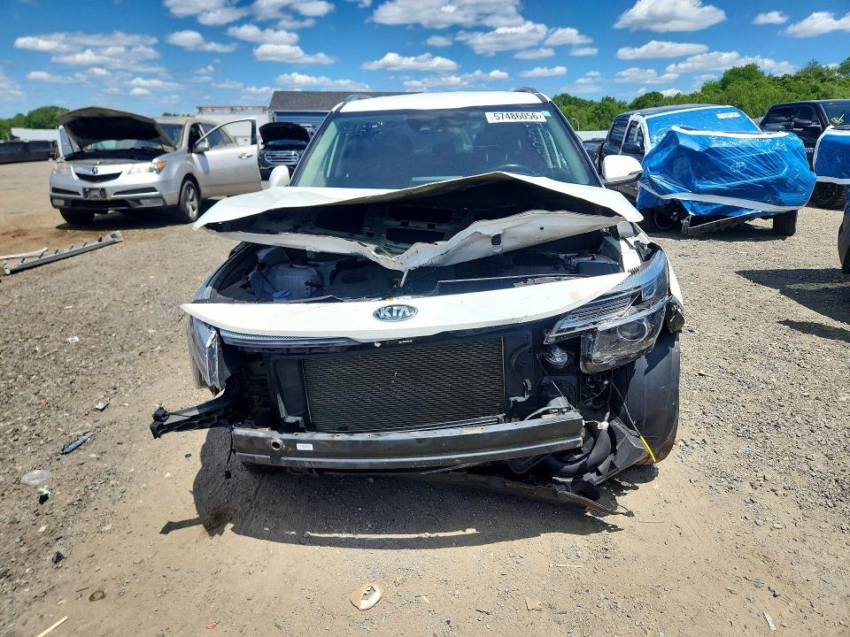 57486056 :رقم المزاد ، KNDEUCAA5M7124572 vin ، 2021 Kia Seltos مزاد بيع