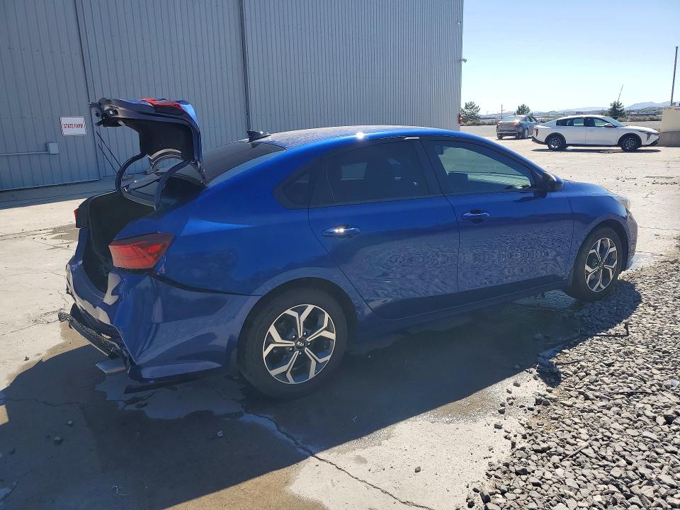 2019 Kia Forte მანქანა იყიდება აუქციონზე, vin: 3KPF24AD9KE083662, აუქციონის ნომერი: 56893946